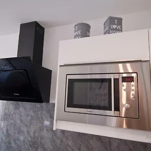 https://charming-house.in-canary-islands.com